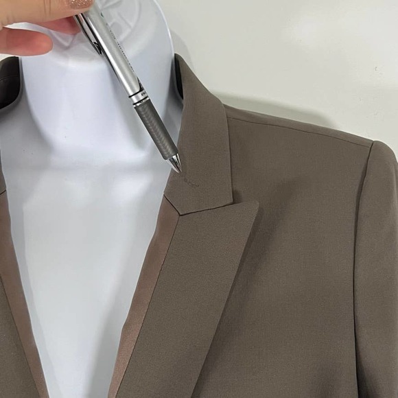 Lafayette 148 Single Button Tailored Blazer Quiet Luxury Stretch Wool Size 8 - Picture 8 of 12